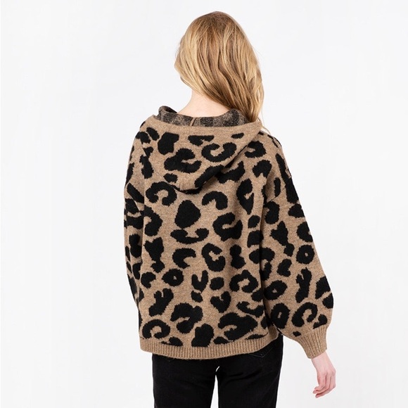 Lyla + Luxe Maximus Oversized Sweater Leopard Hoodie - Picture 3 of 8